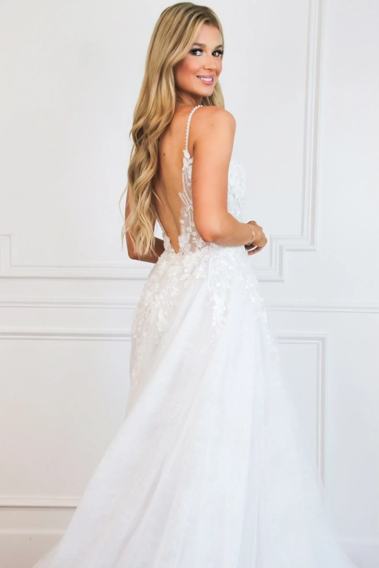 Perla Floral Applique Lace Wedding Dress: Off White